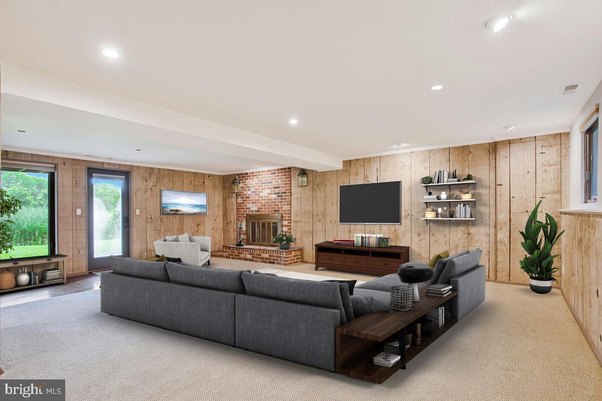 OAK BLUFF - Residential