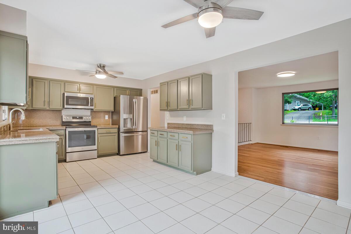 1428 OAK BLUFF ROAD