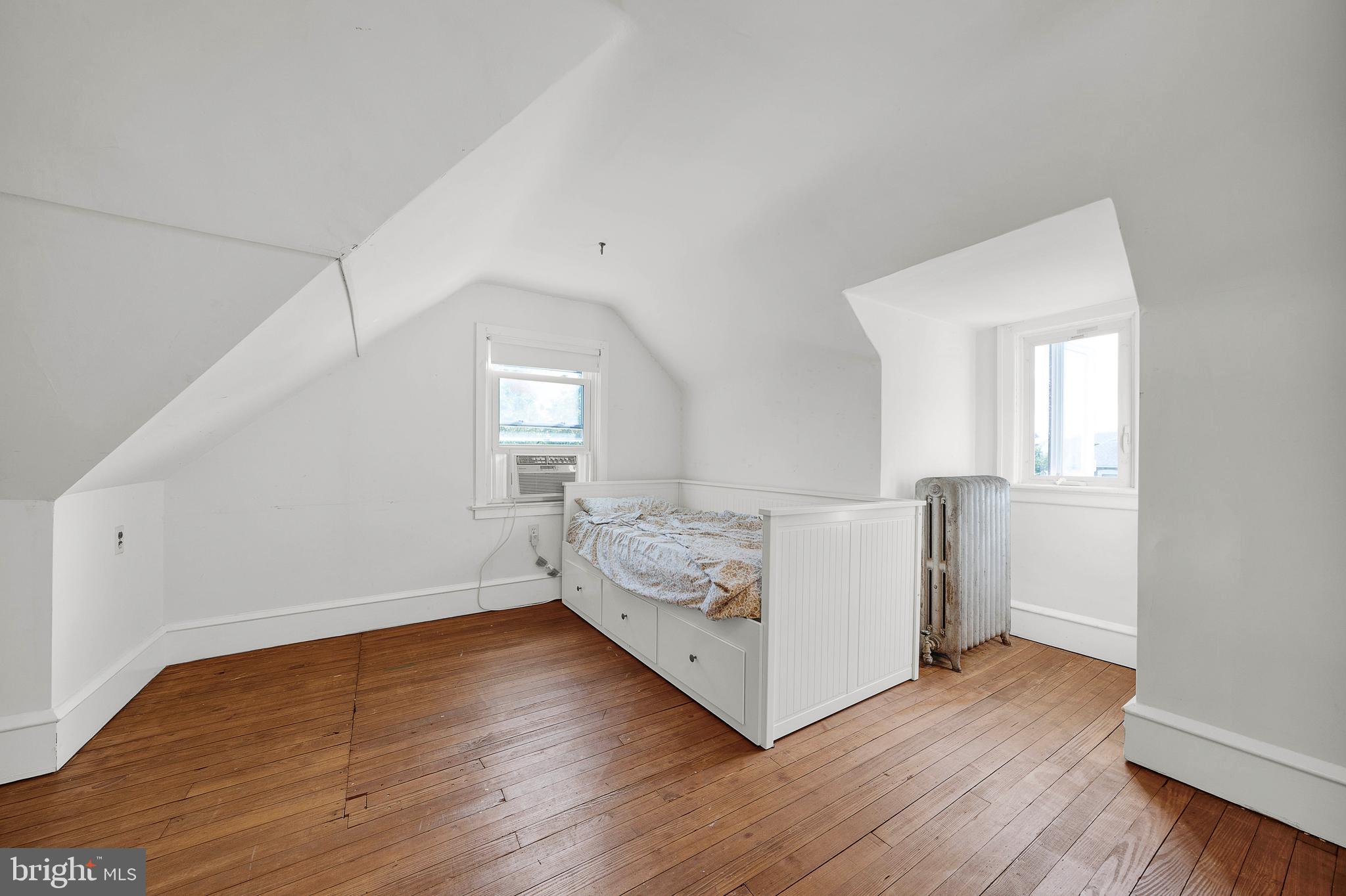 JENKINTOWN - Residential