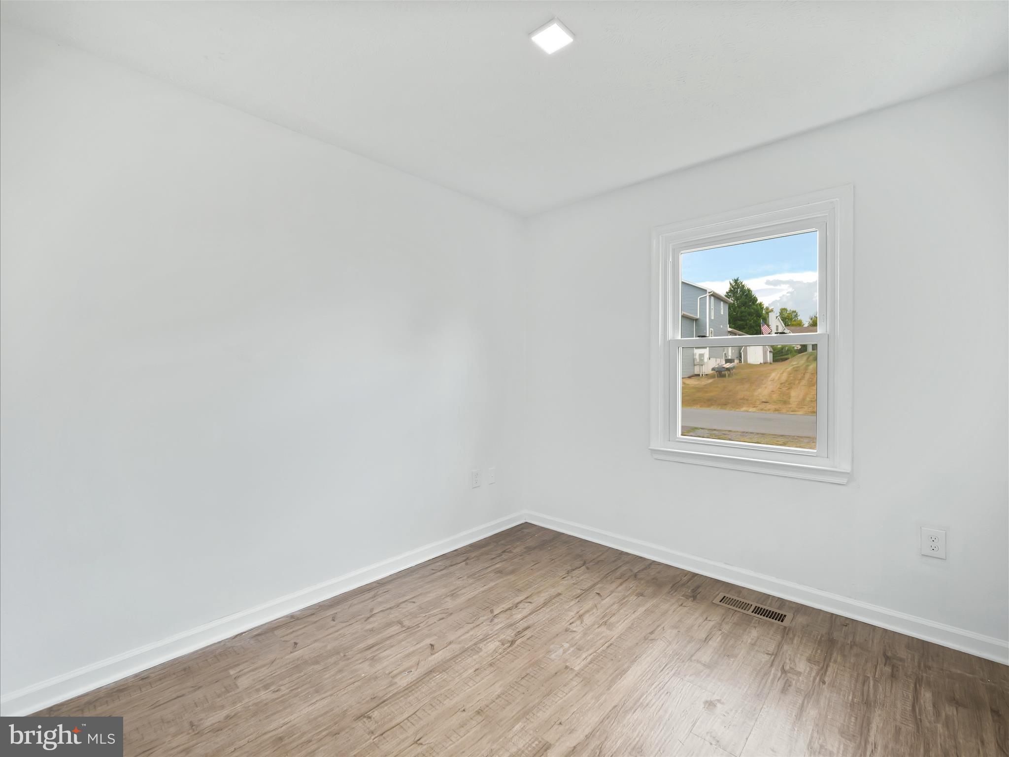 WILDFLOWER CREEK ESTATES - Residential