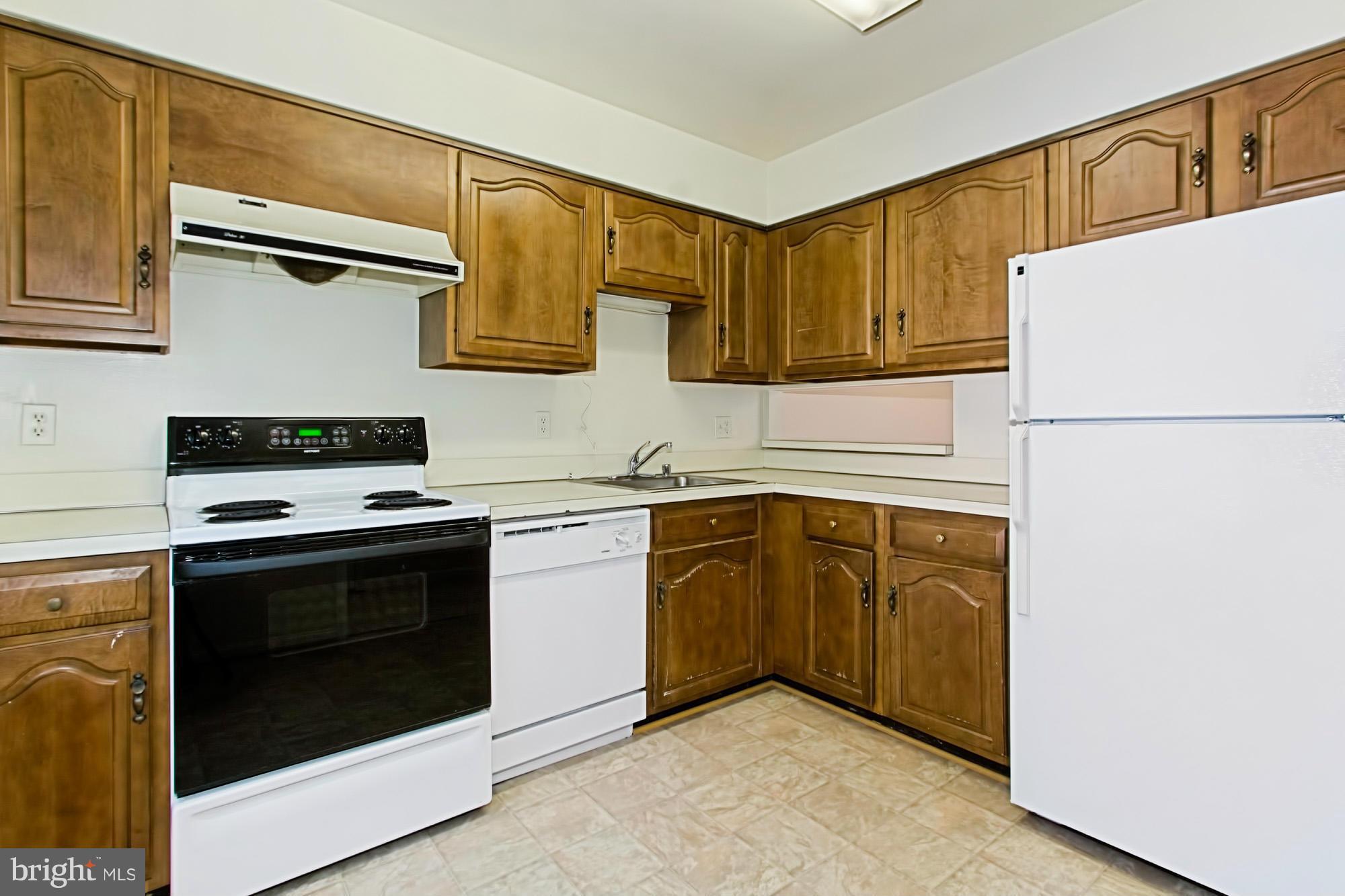 COLIN PLACE - Residential Lease