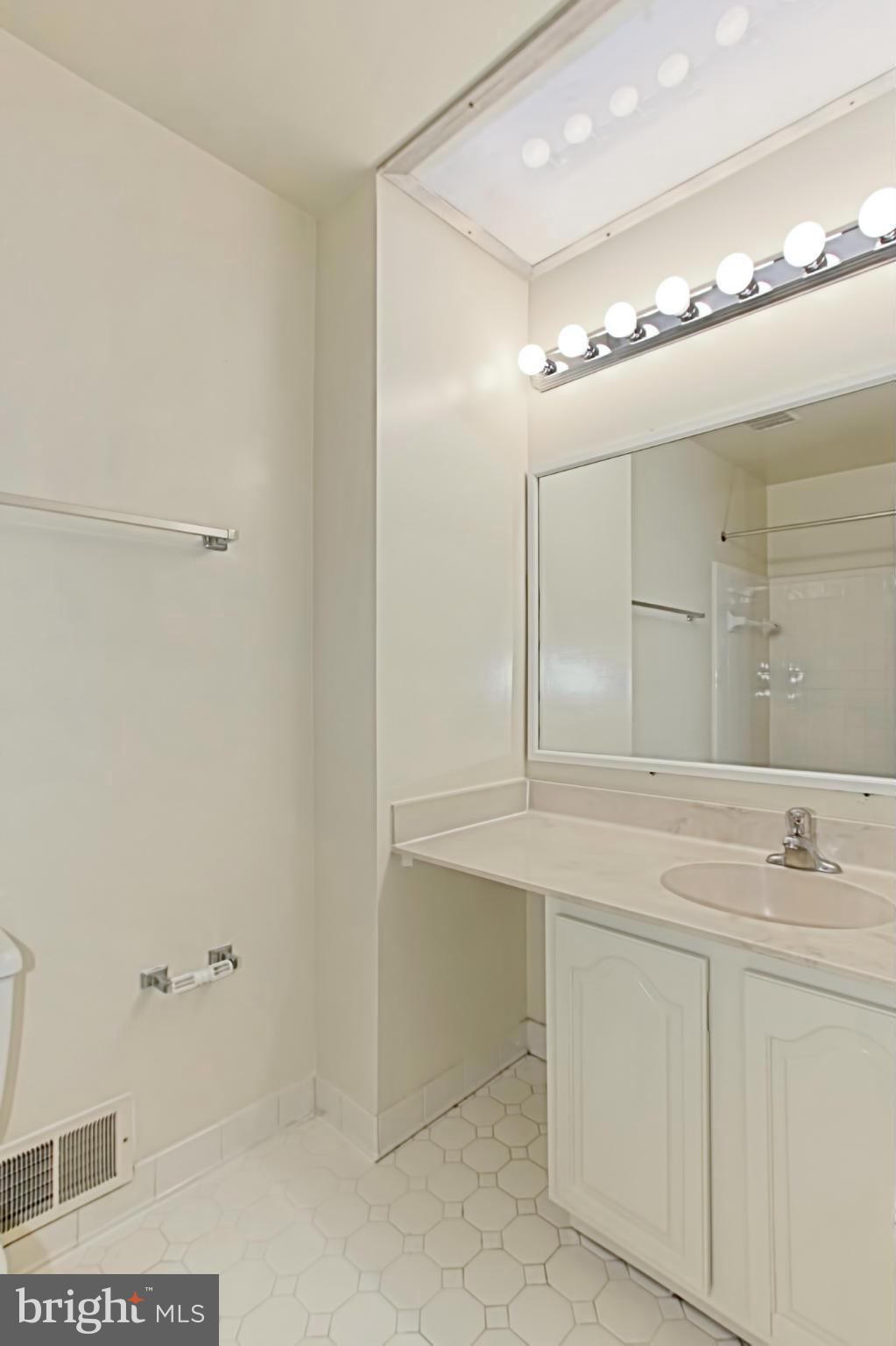 COLIN PLACE - Residential Lease