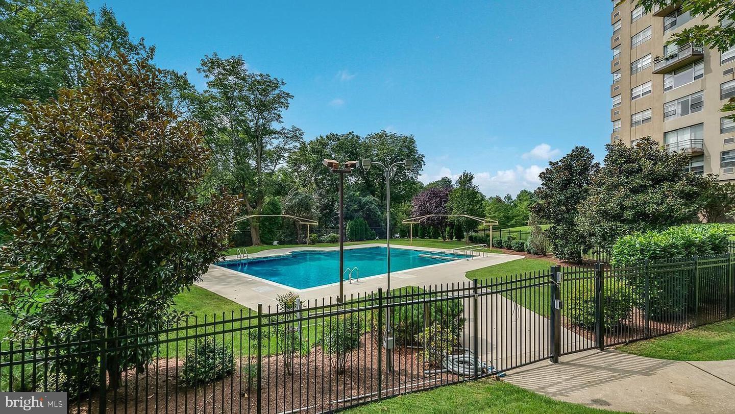 RADNOR HOUSE - Residential