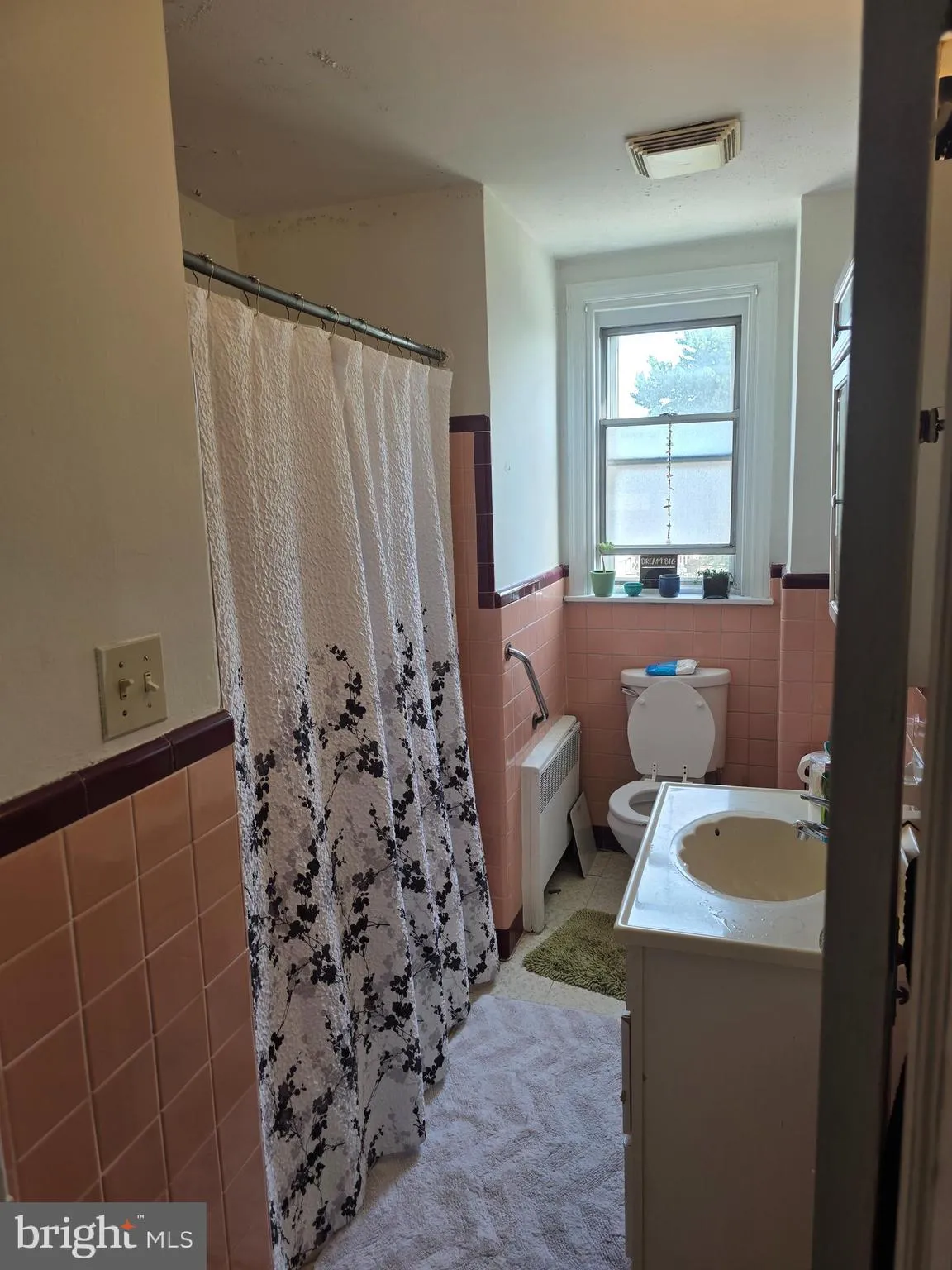 Philadelphia, Pennsylvania 19149, United States, 4 Bedrooms Bedrooms, ,Residential,Active,219712