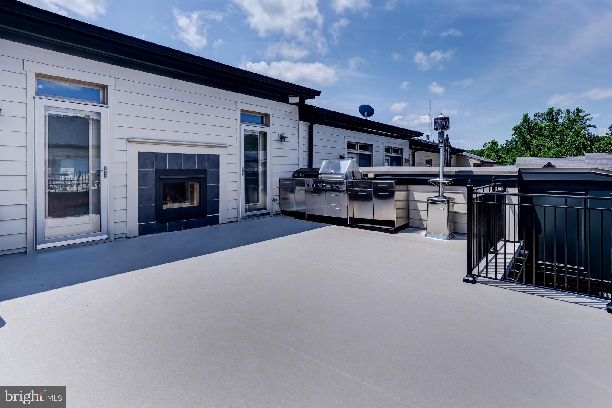 PARK POTOMAC - Residential