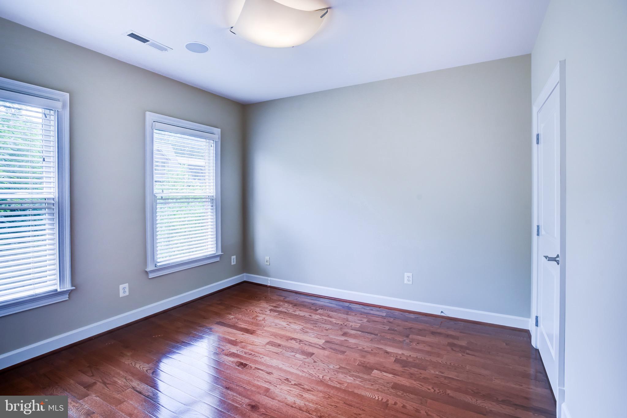 PARK POTOMAC - Residential