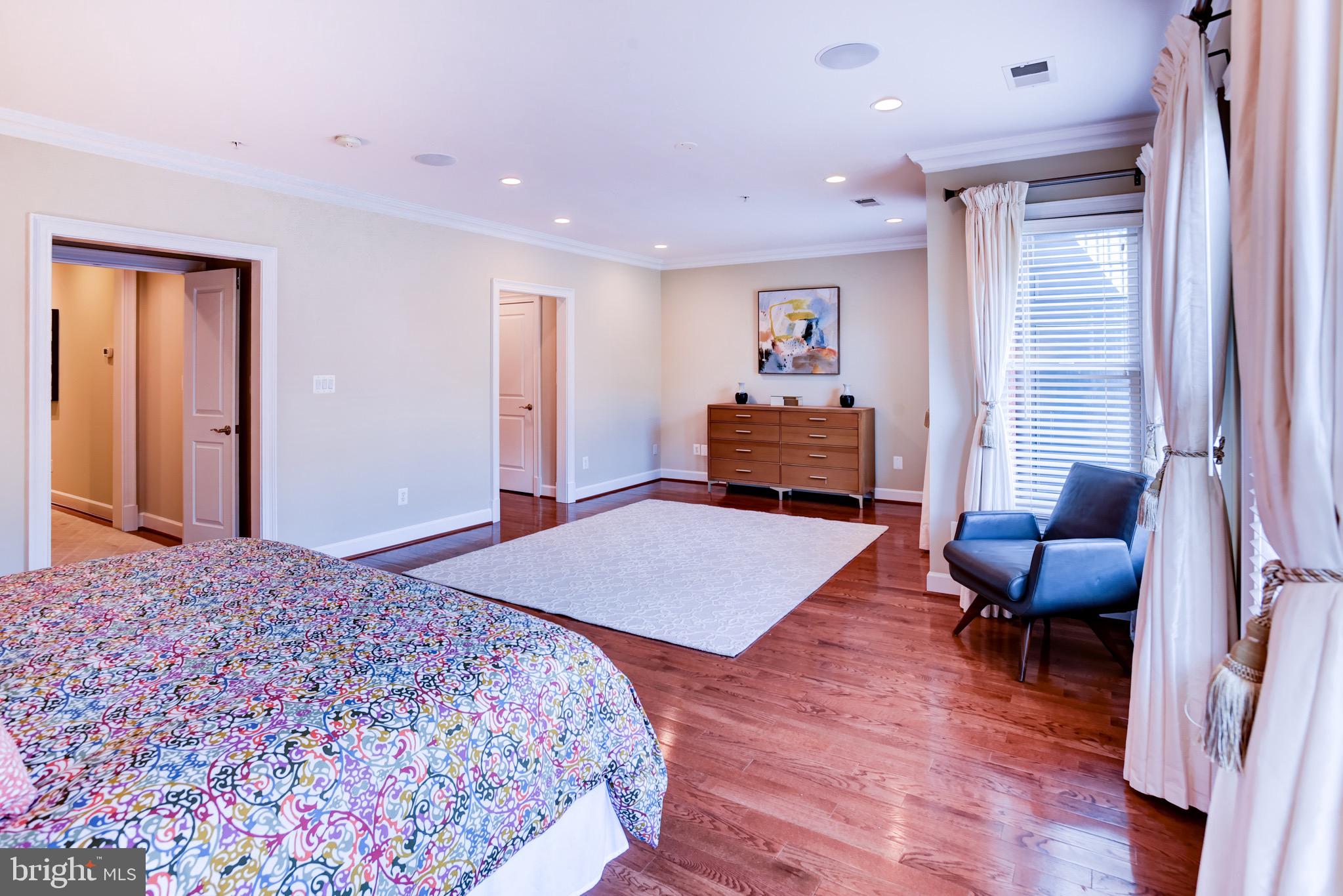 PARK POTOMAC - Residential