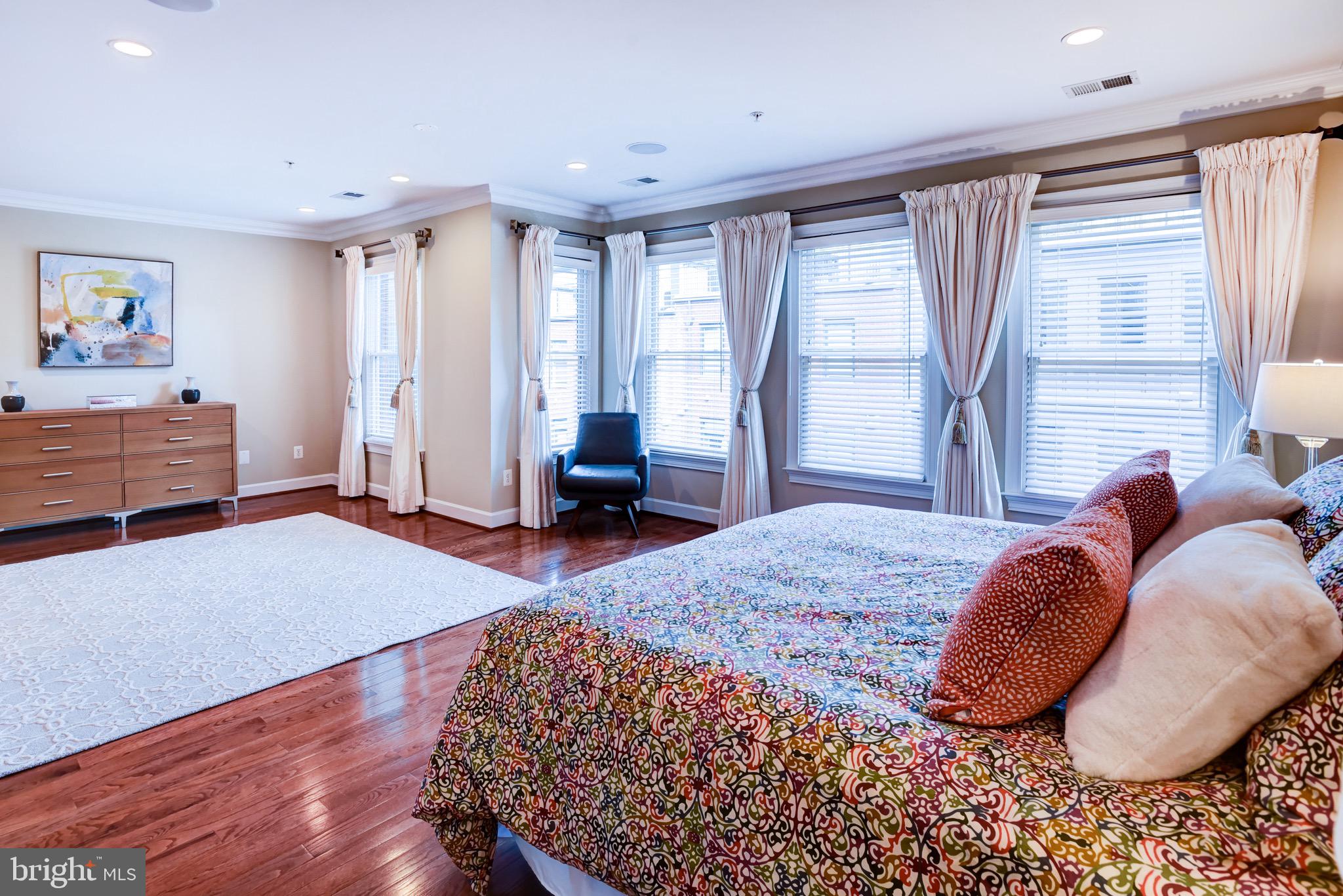 PARK POTOMAC - Residential