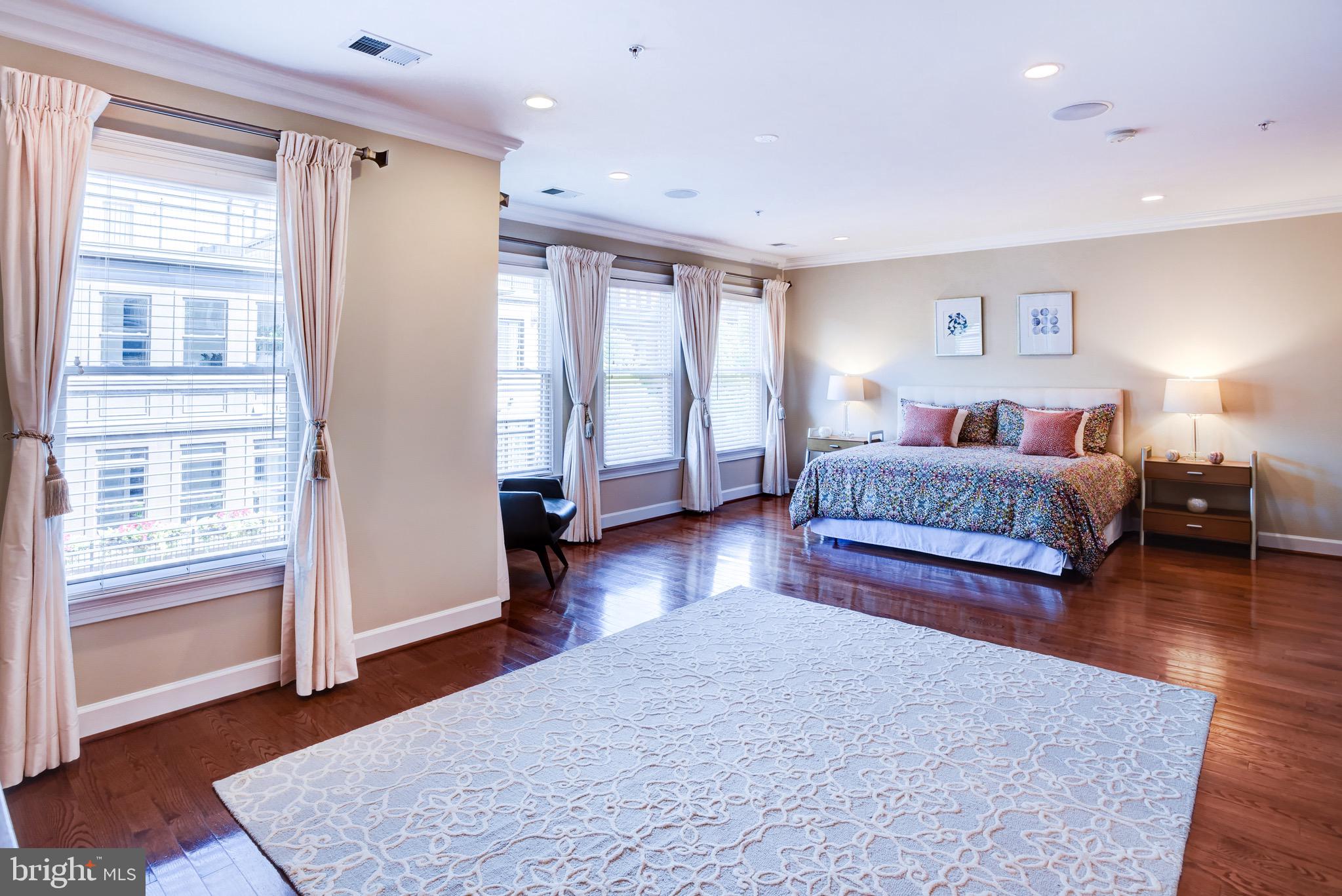 PARK POTOMAC - Residential