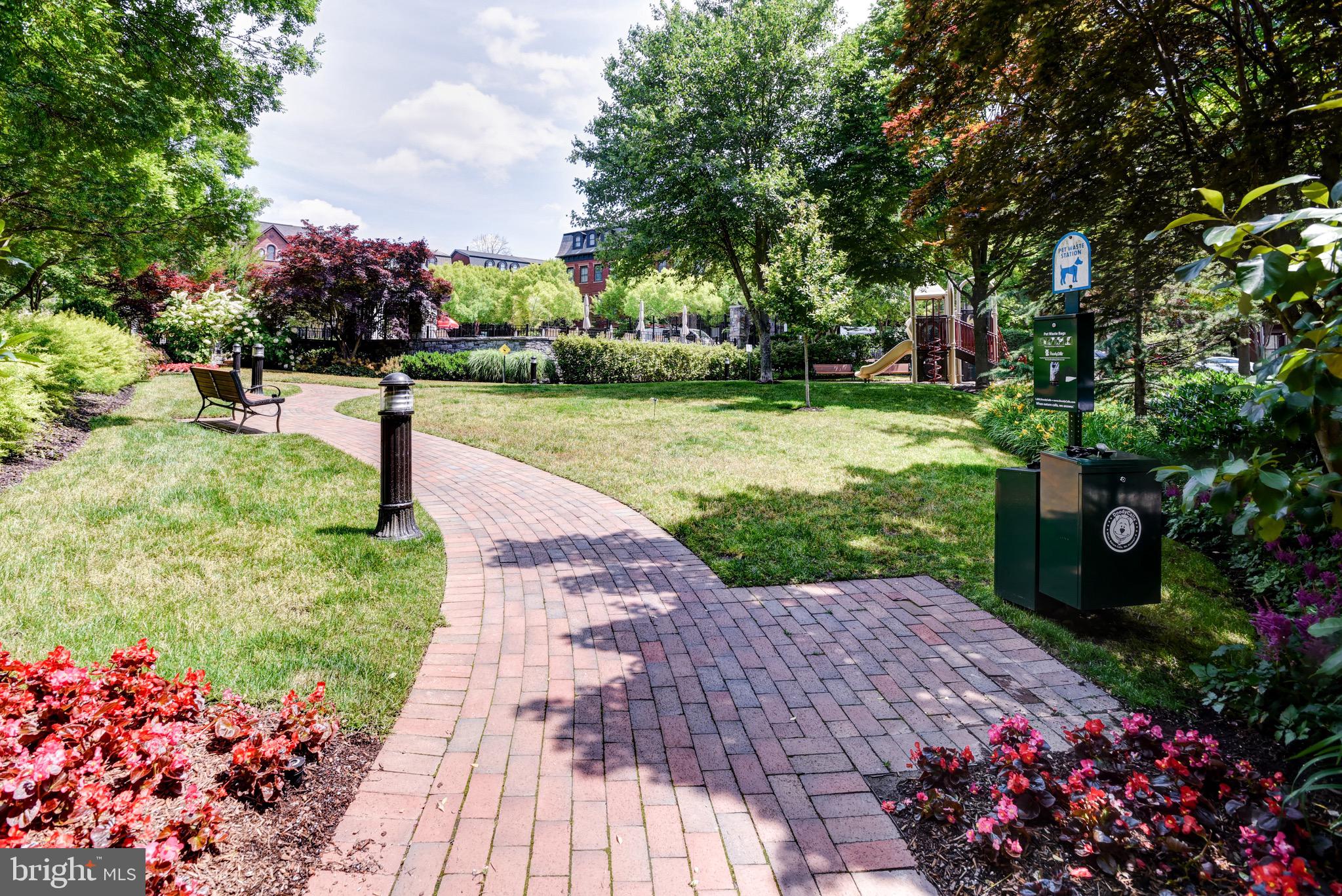 PARK POTOMAC - Residential