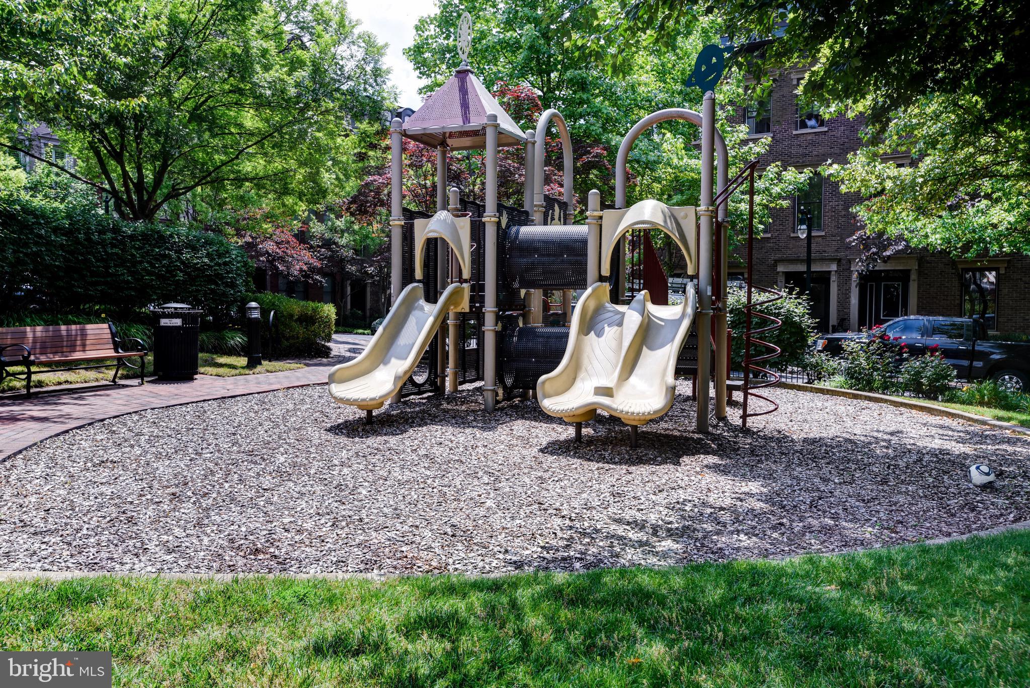 PARK POTOMAC - Residential