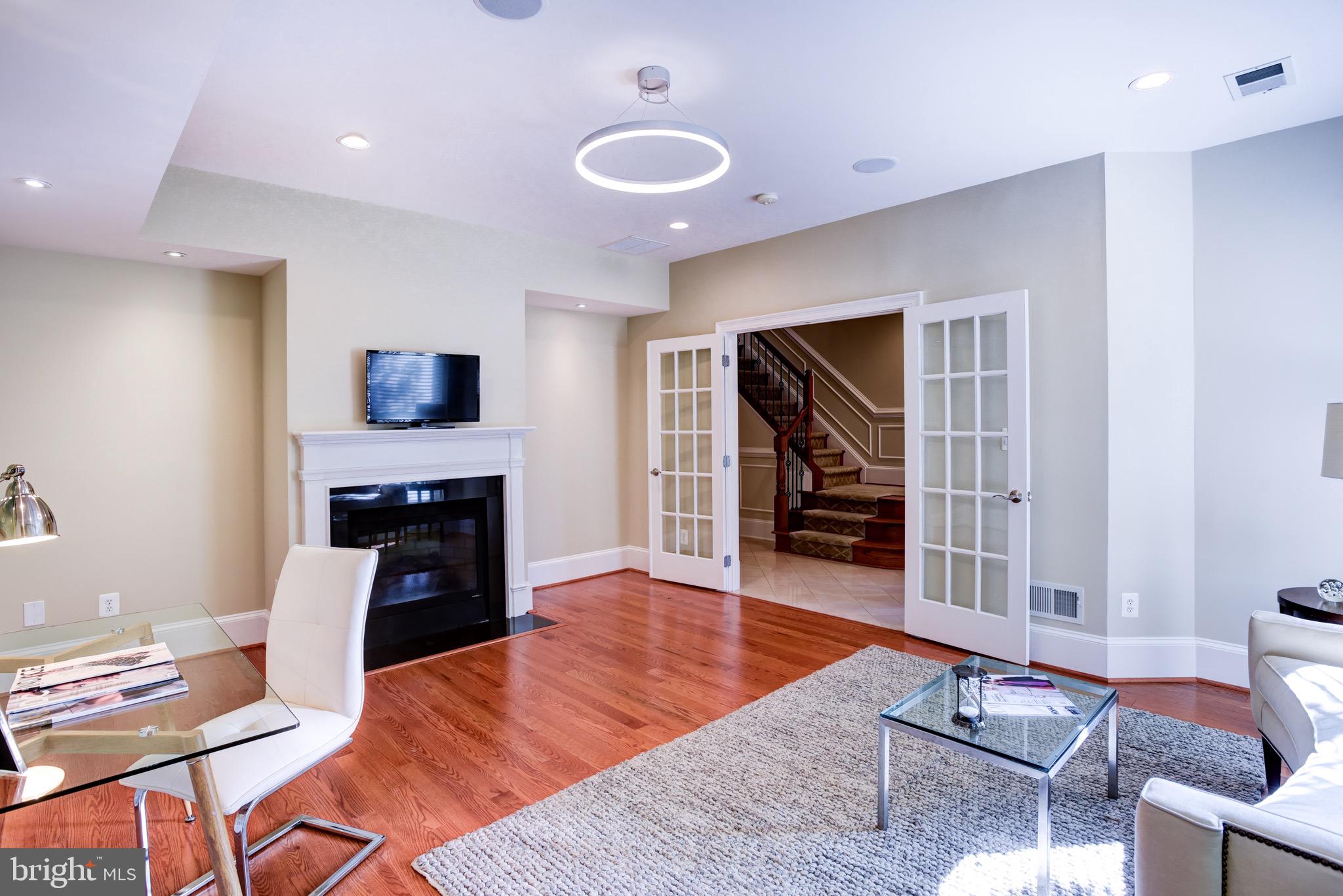 PARK POTOMAC - Residential