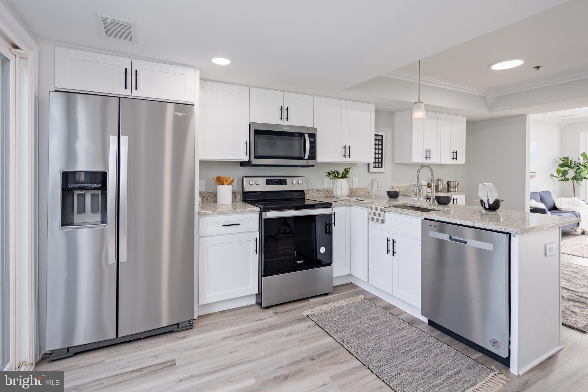 LIGHTHOUSE LANDING - Residential