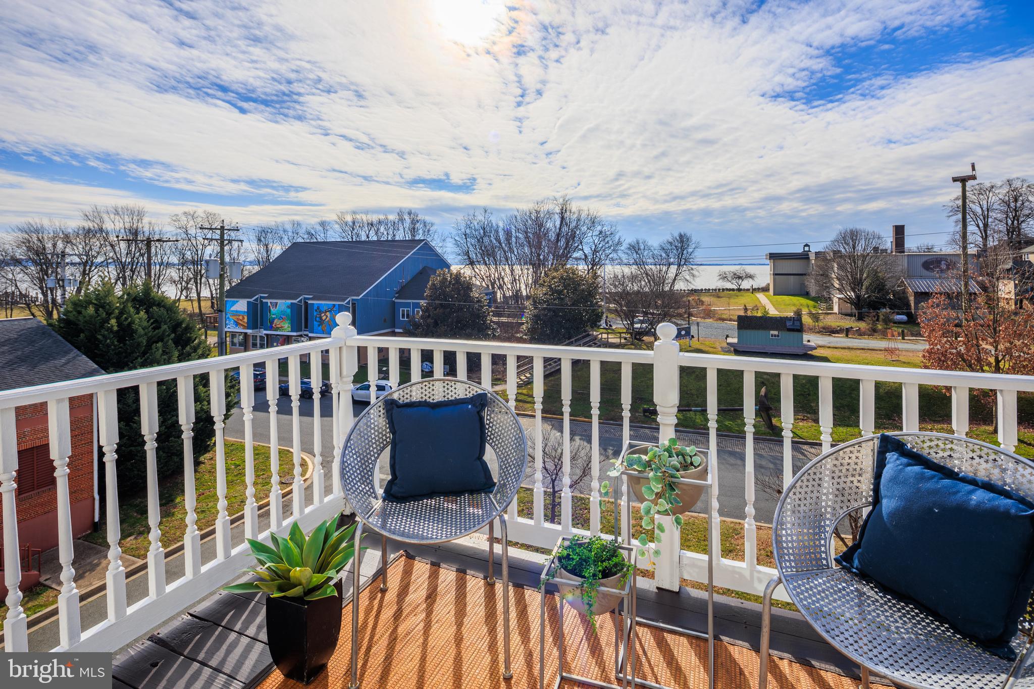 LIGHTHOUSE LANDING - Residential