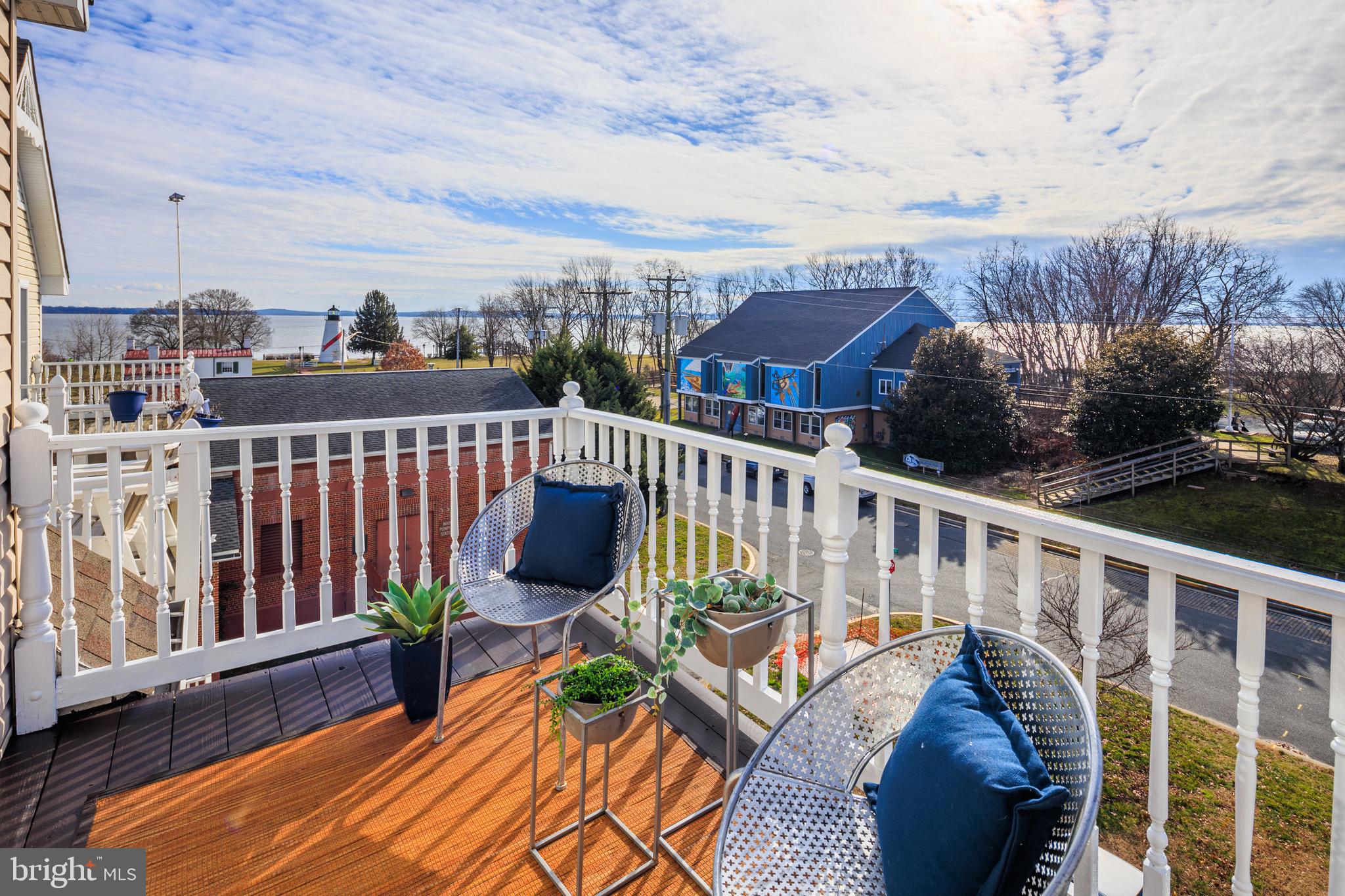 LIGHTHOUSE LANDING - Residential