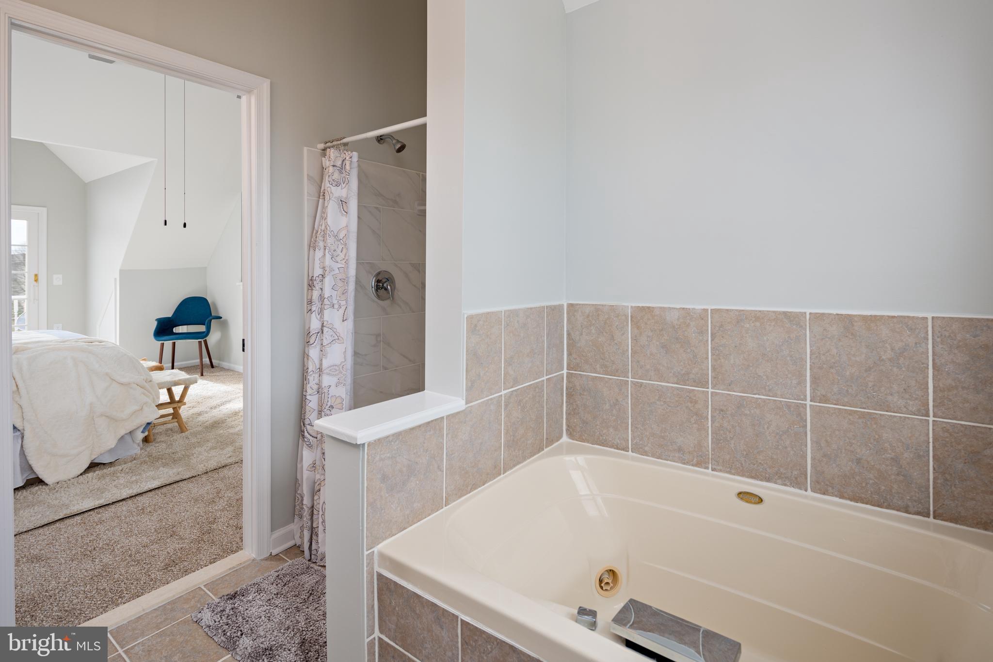 LIGHTHOUSE LANDING - Residential