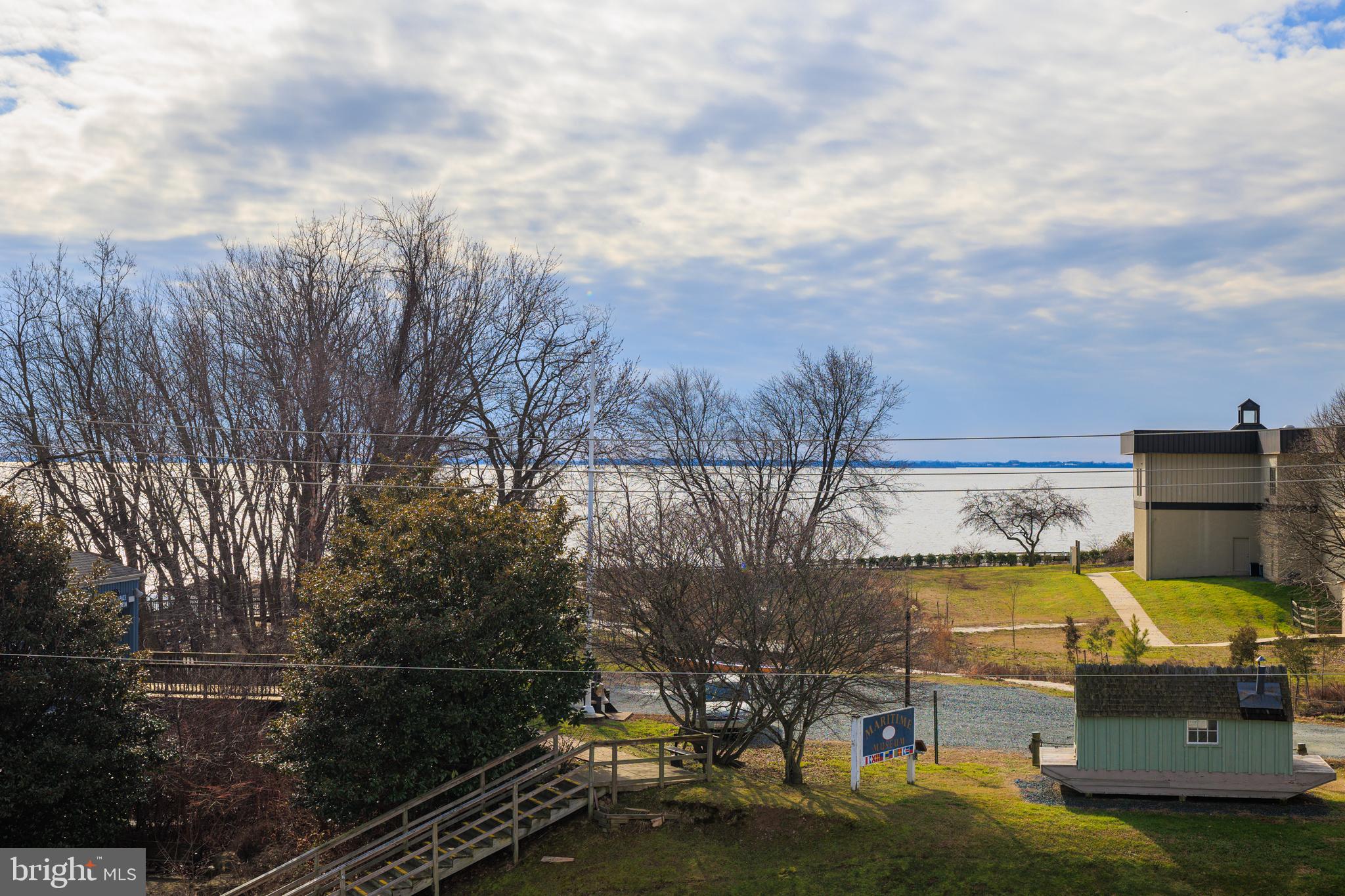 LIGHTHOUSE LANDING - Residential
