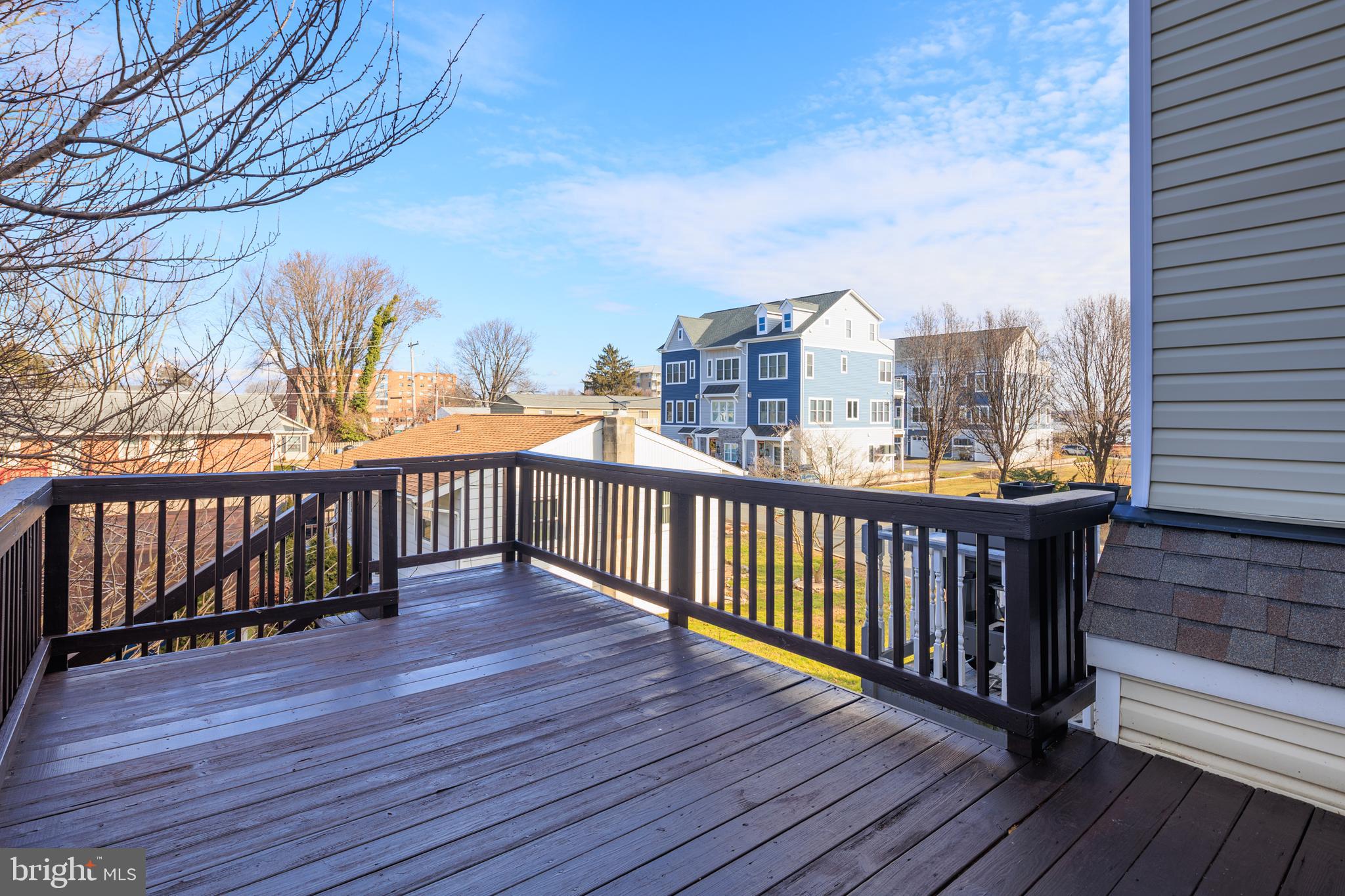 LIGHTHOUSE LANDING - Residential