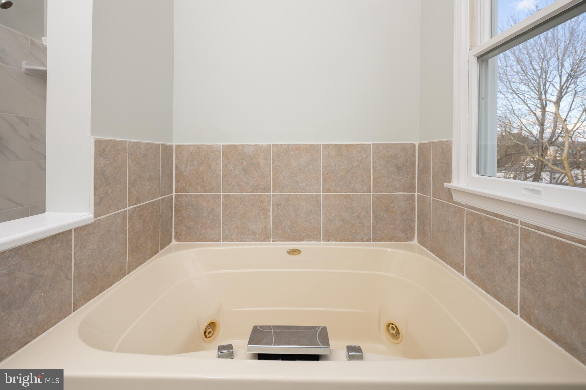 LIGHTHOUSE LANDING - Residential