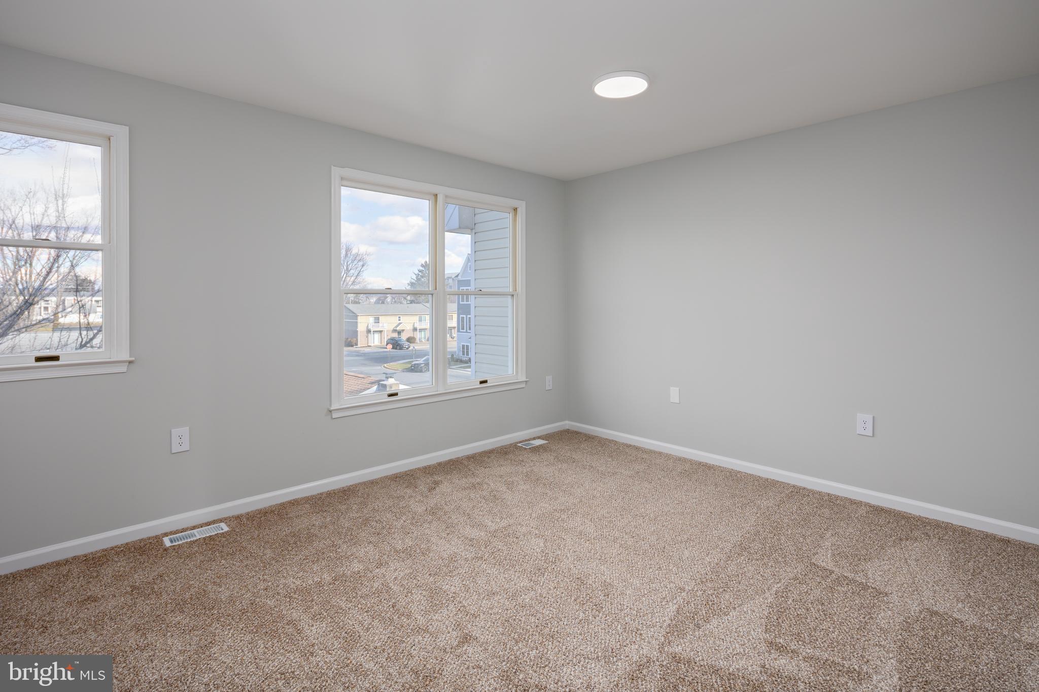 LIGHTHOUSE LANDING - Residential