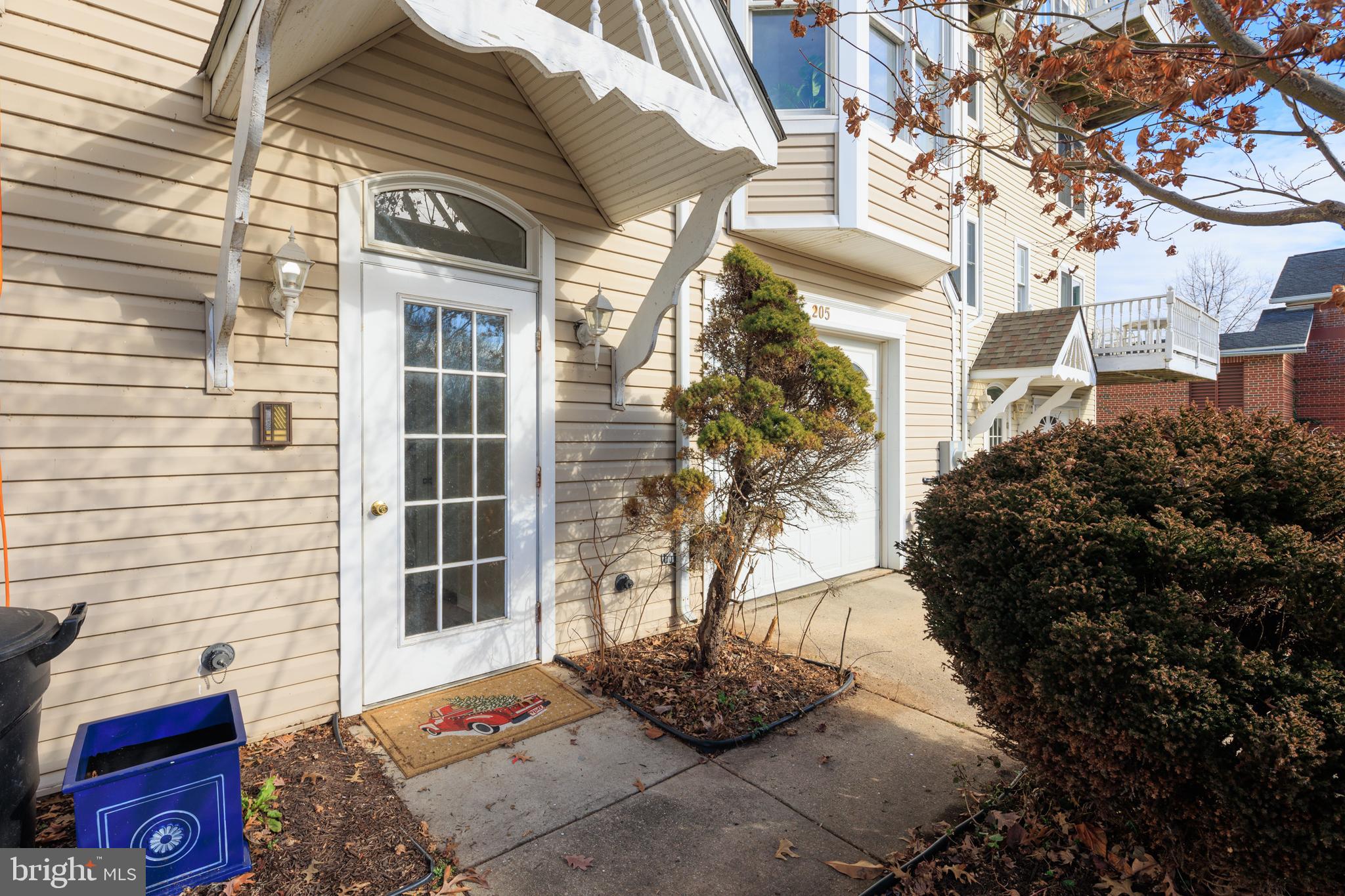 LIGHTHOUSE LANDING - Residential