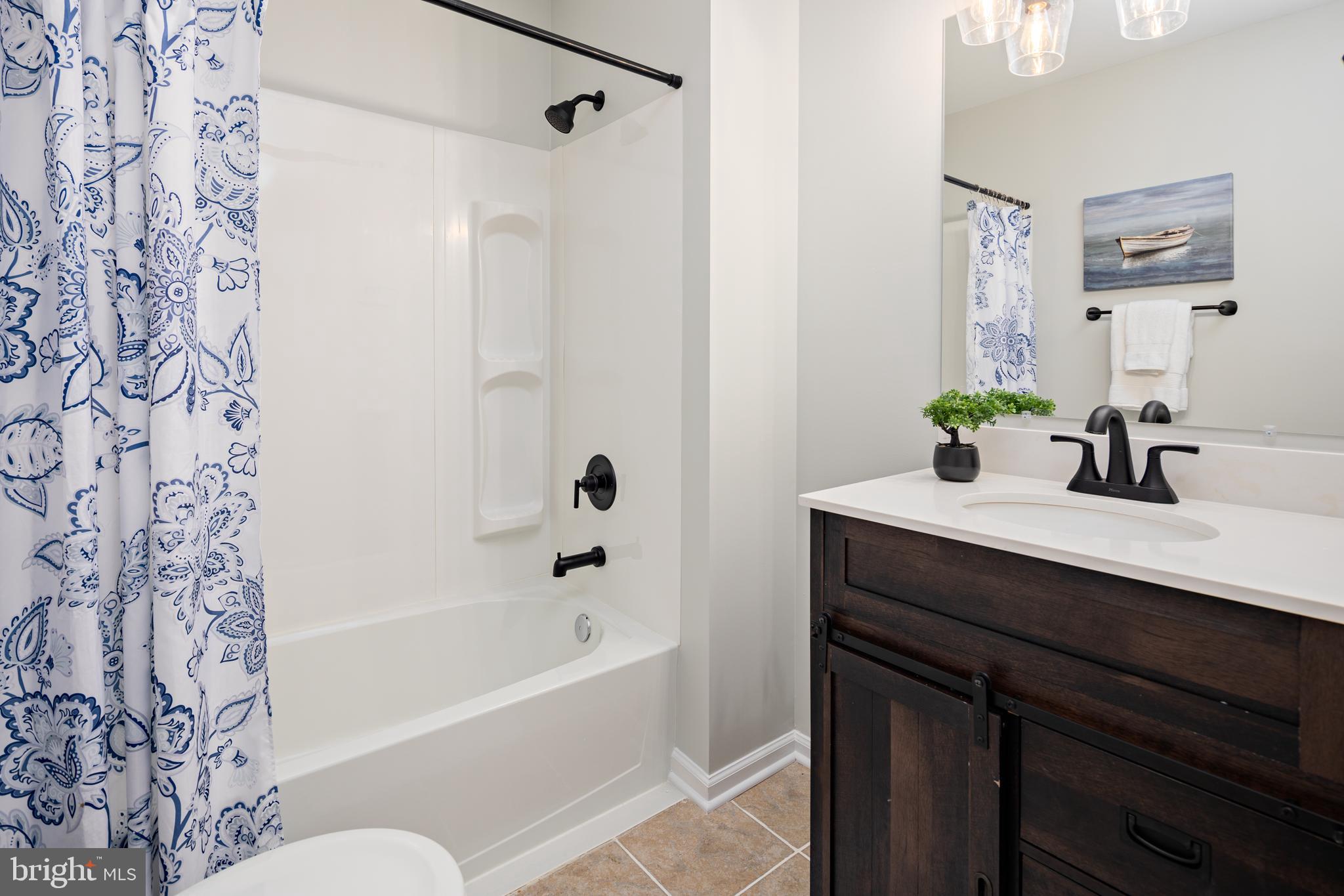 LIGHTHOUSE LANDING - Residential