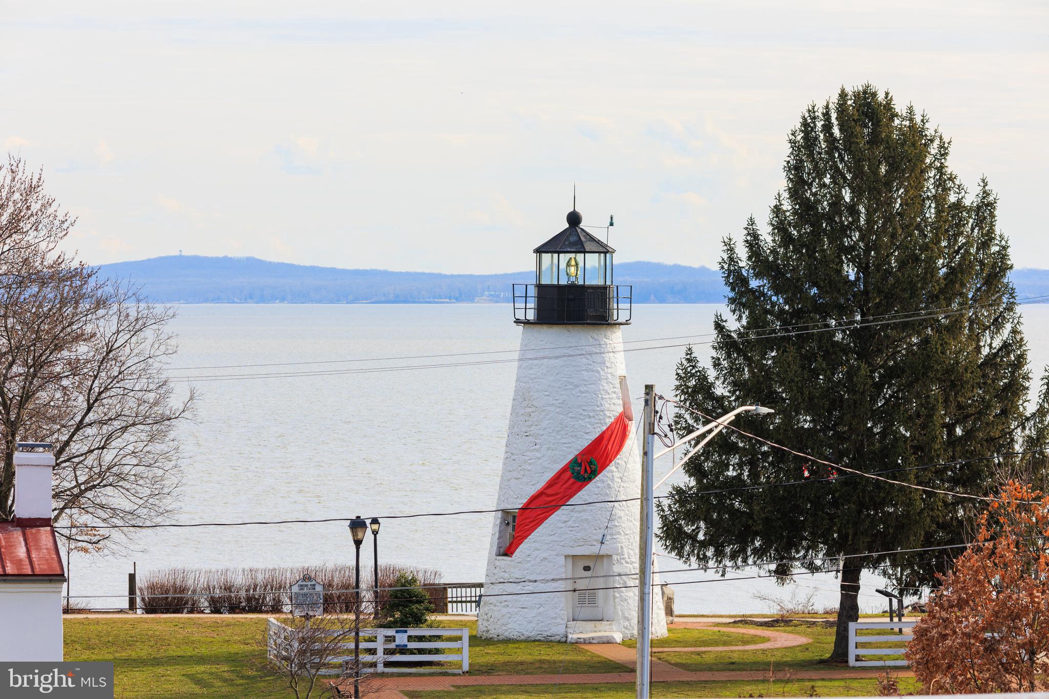 LIGHTHOUSE LANDING - Residential