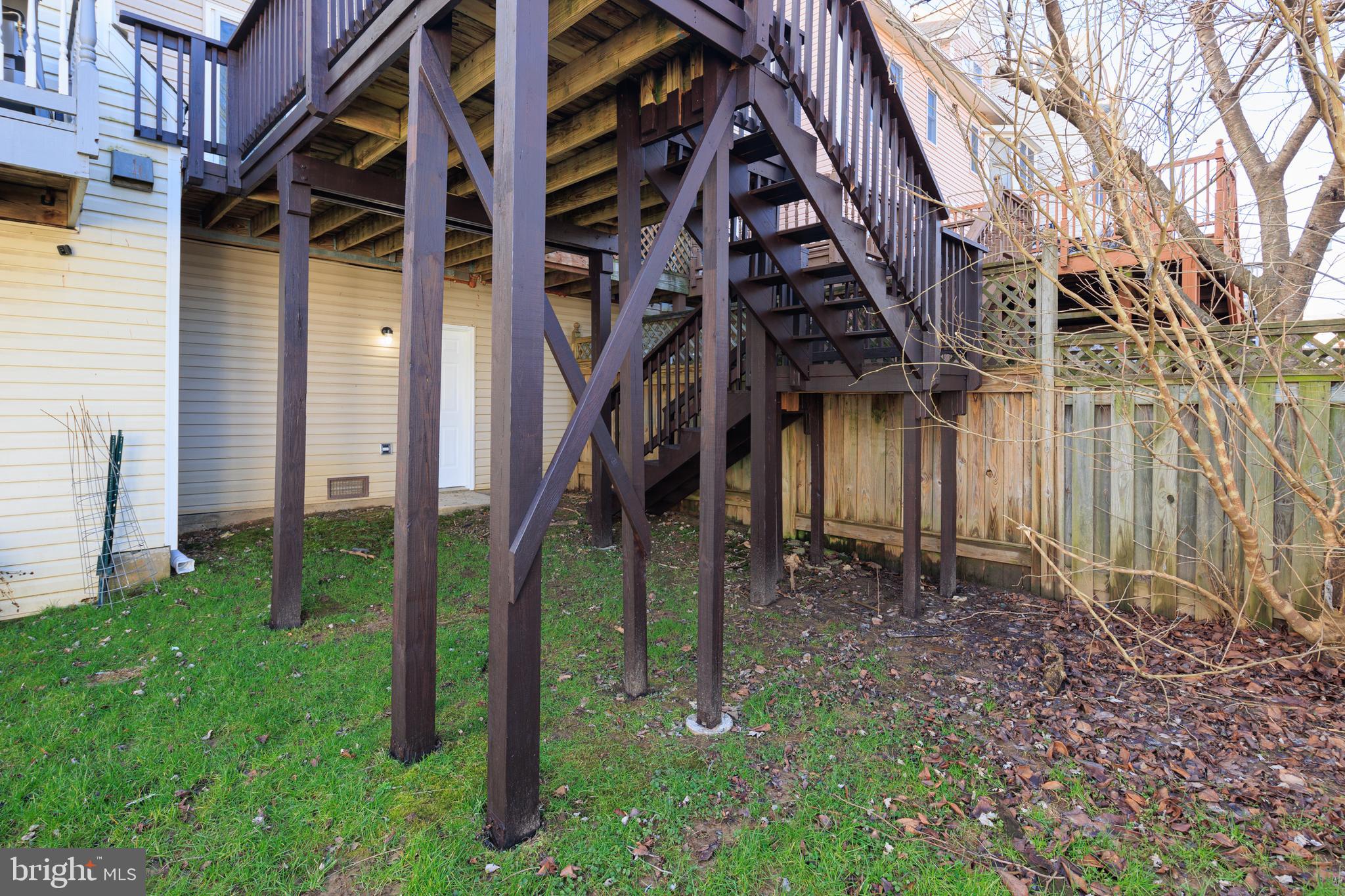 LIGHTHOUSE LANDING - Residential