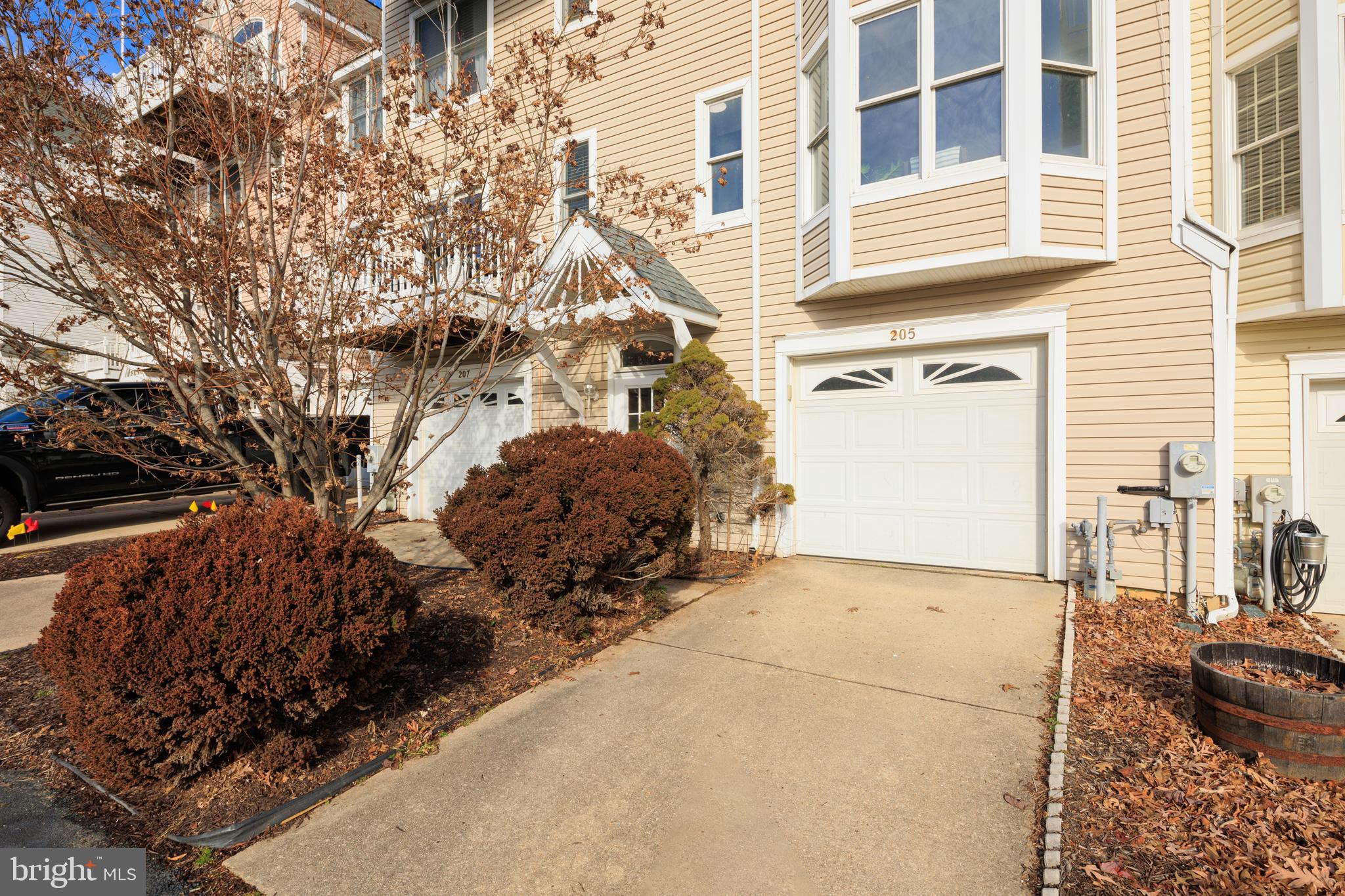 LIGHTHOUSE LANDING - Residential