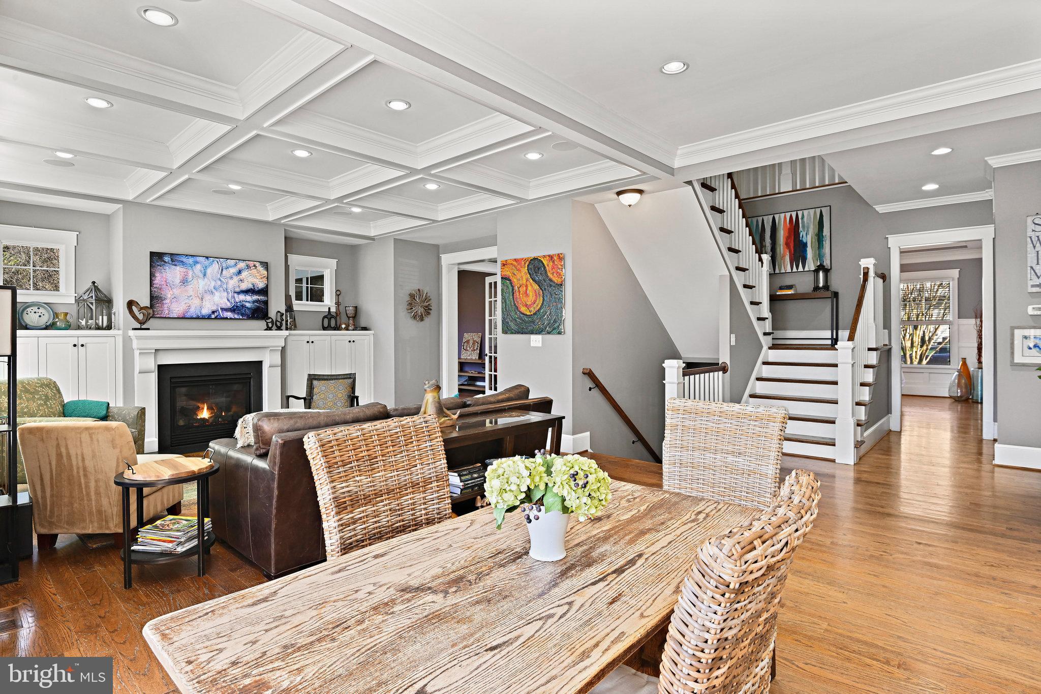 VIENNA WOODS - Residential