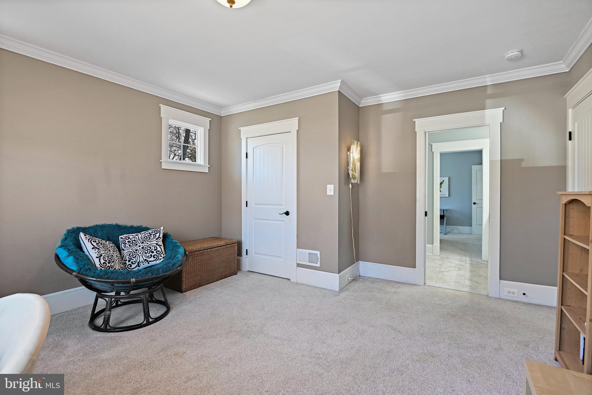 VIENNA WOODS - Residential