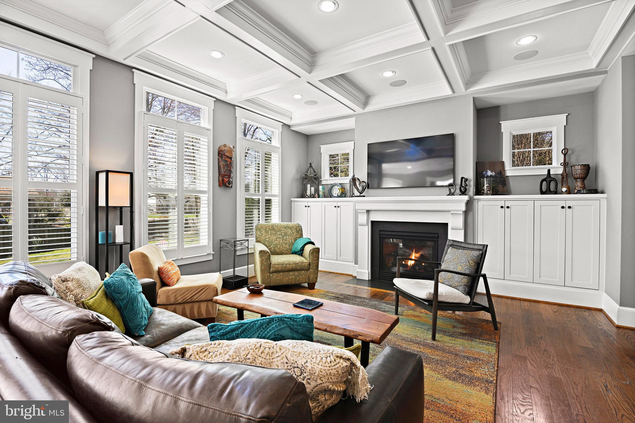 VIENNA WOODS - Residential