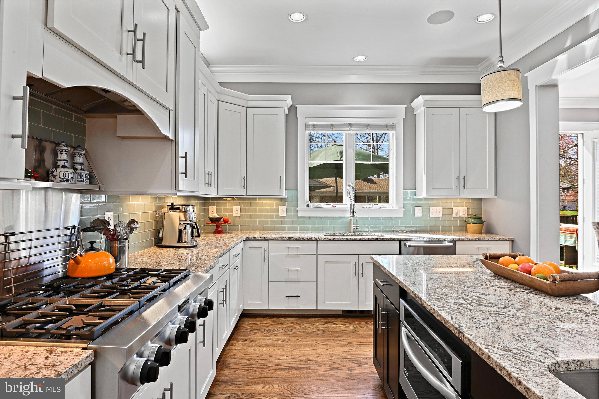 VIENNA WOODS - Residential