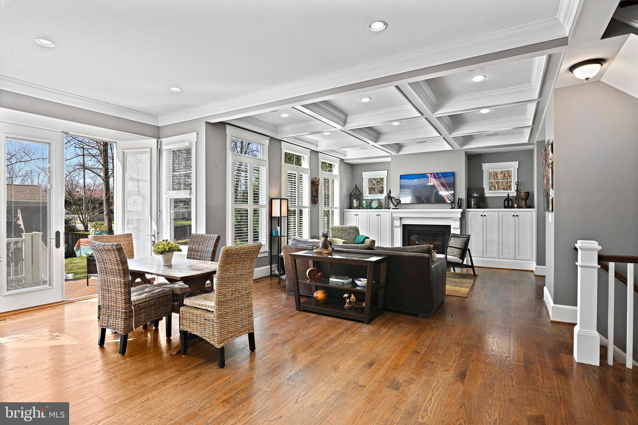 VIENNA WOODS - Residential