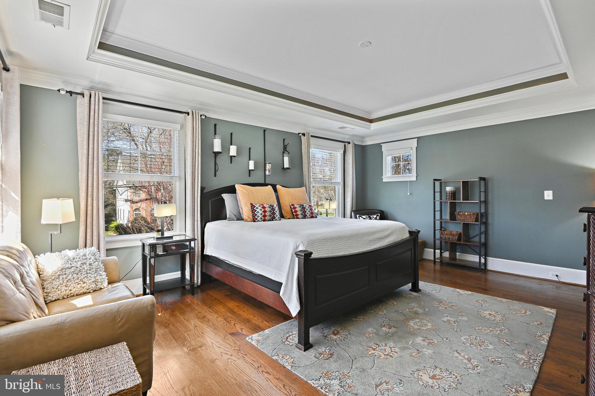 VIENNA WOODS - Residential