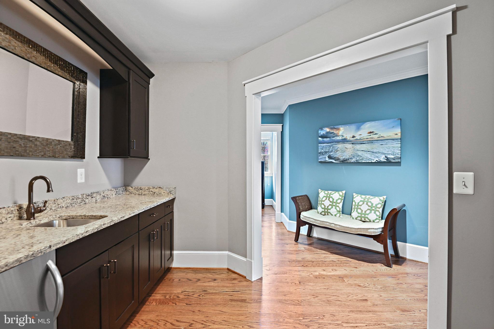 VIENNA WOODS - Residential