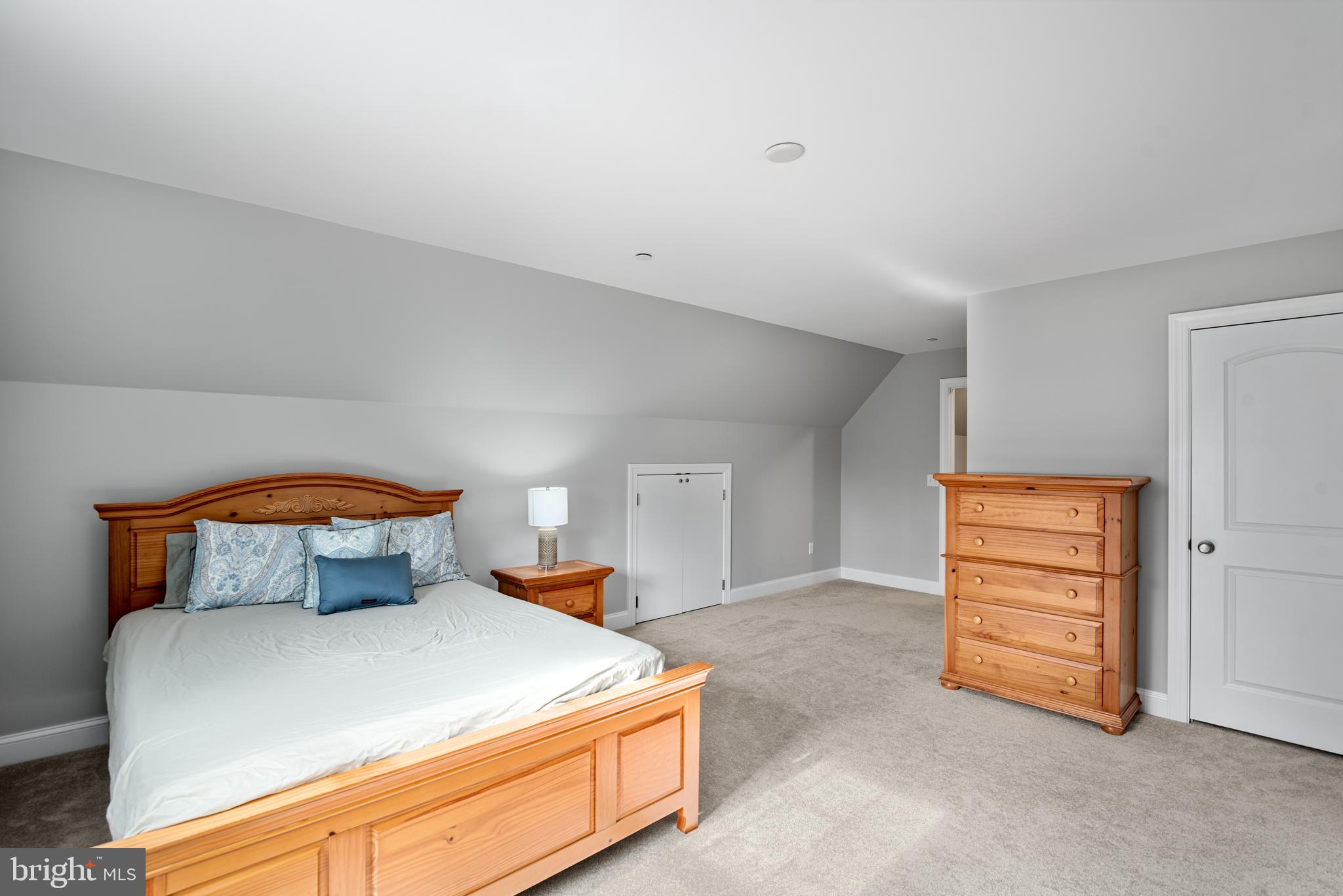 HOPKINS NECK - Residential