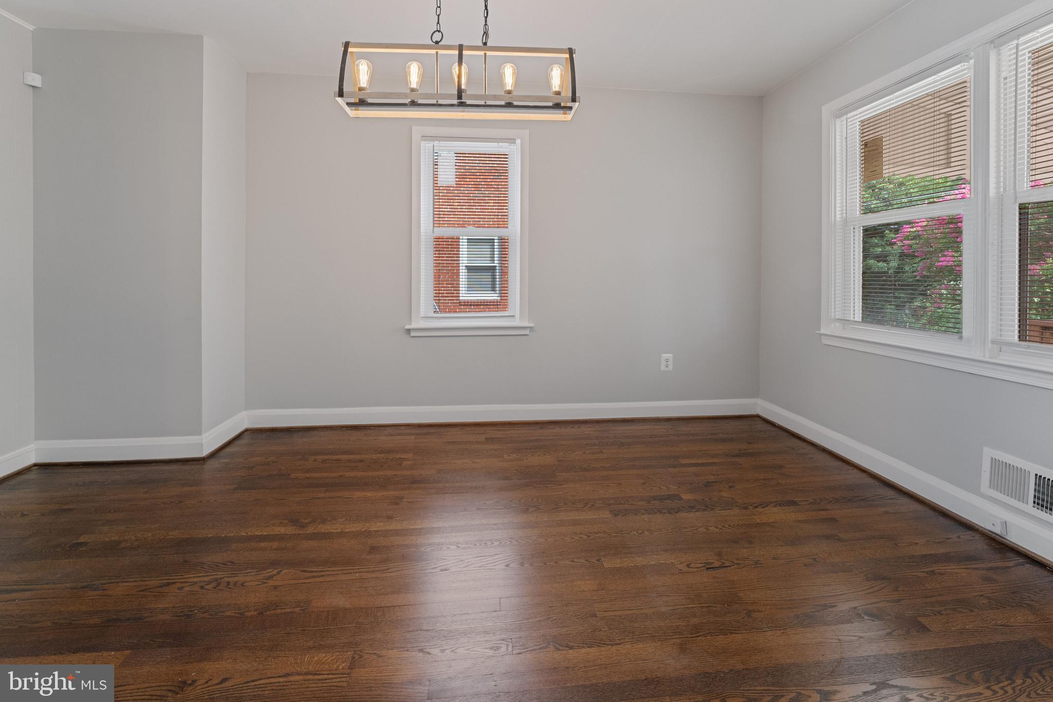 HAWTHORNE - Residential