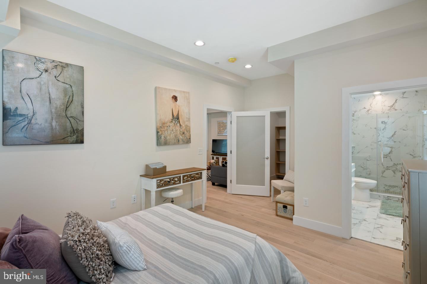 OLDE KENSINGTON - Residential