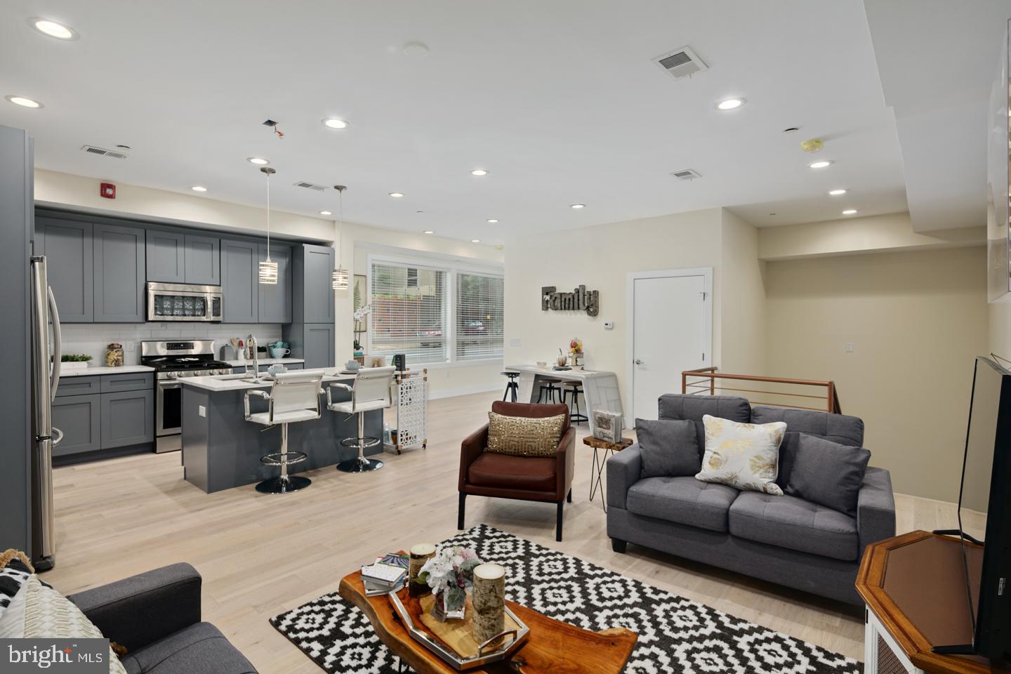 OLDE KENSINGTON - Residential