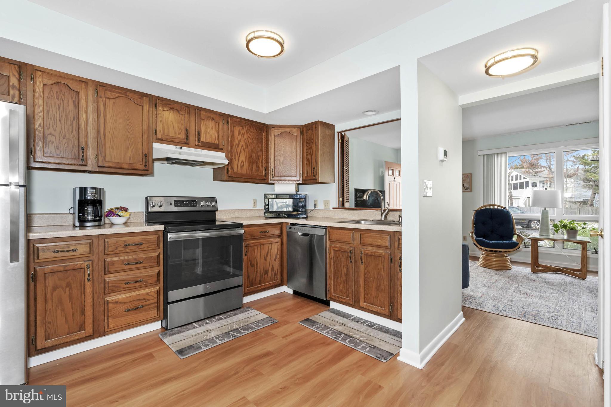 215 CEDAR STREET 4