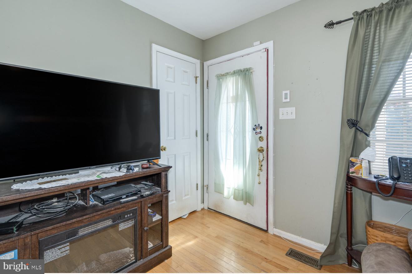 WESTMINISTER HEIGHTS - Residential