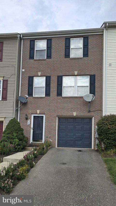 Photo of 122 Sentry Ridge, SMITHSBURG, MD 21783 (MLS # MDWA2040250)