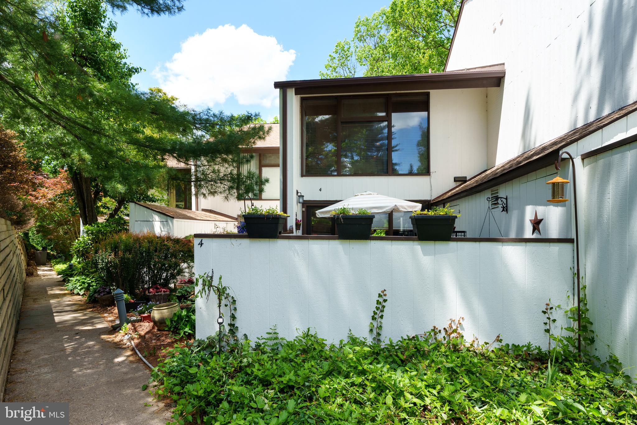 VILLAGE II - Residential