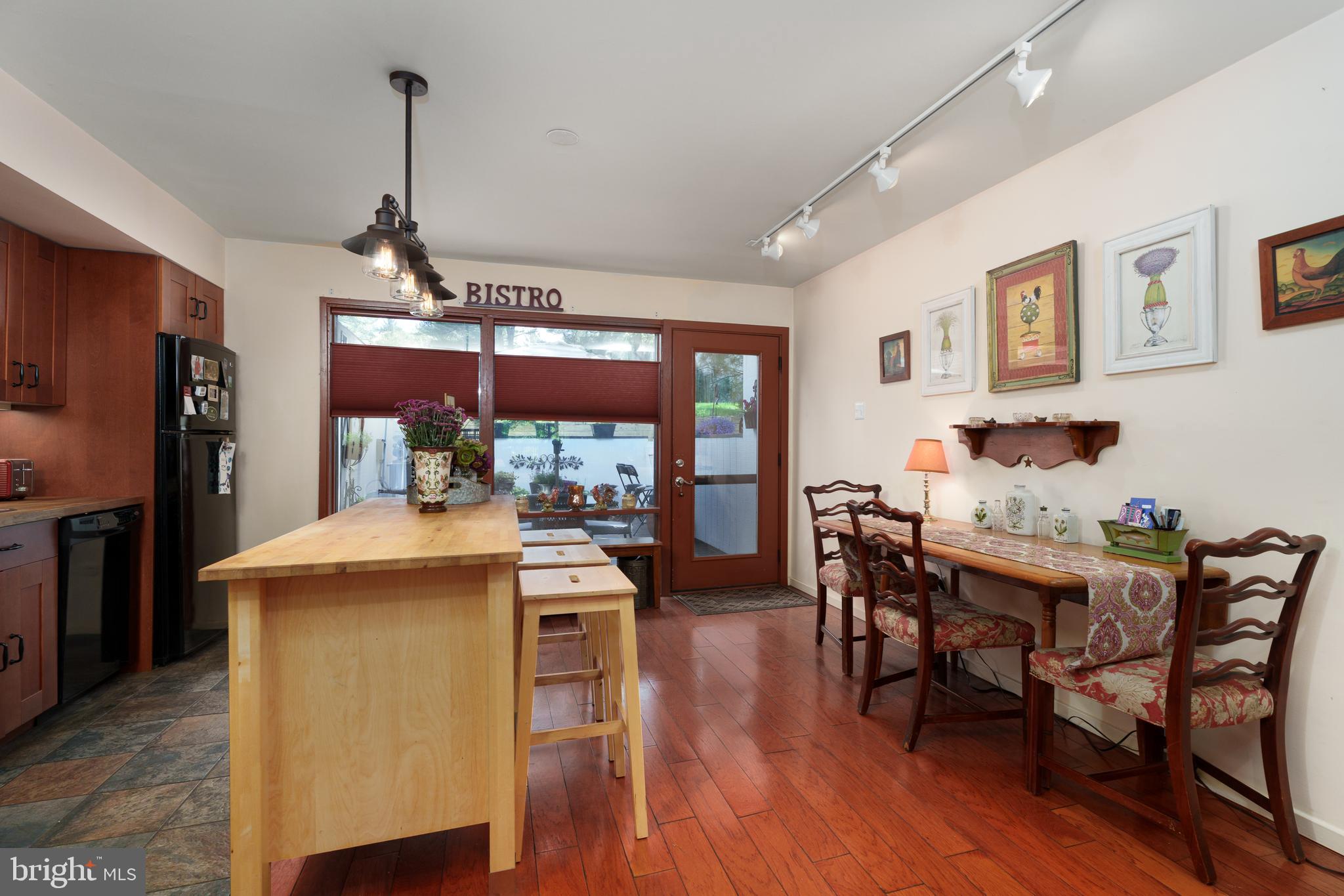 VILLAGE II - Residential