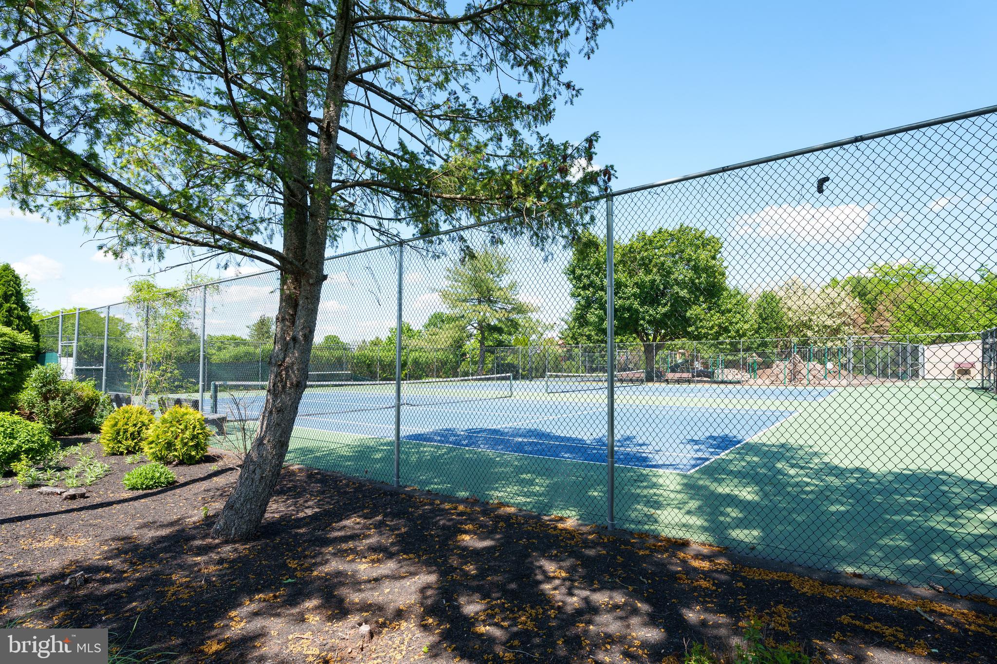 VILLAGE II - Residential