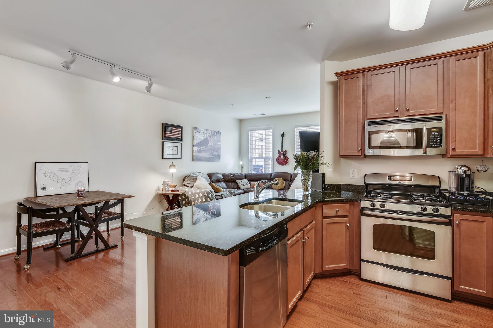 MERCER PARK CONDOMINIUM - Residential