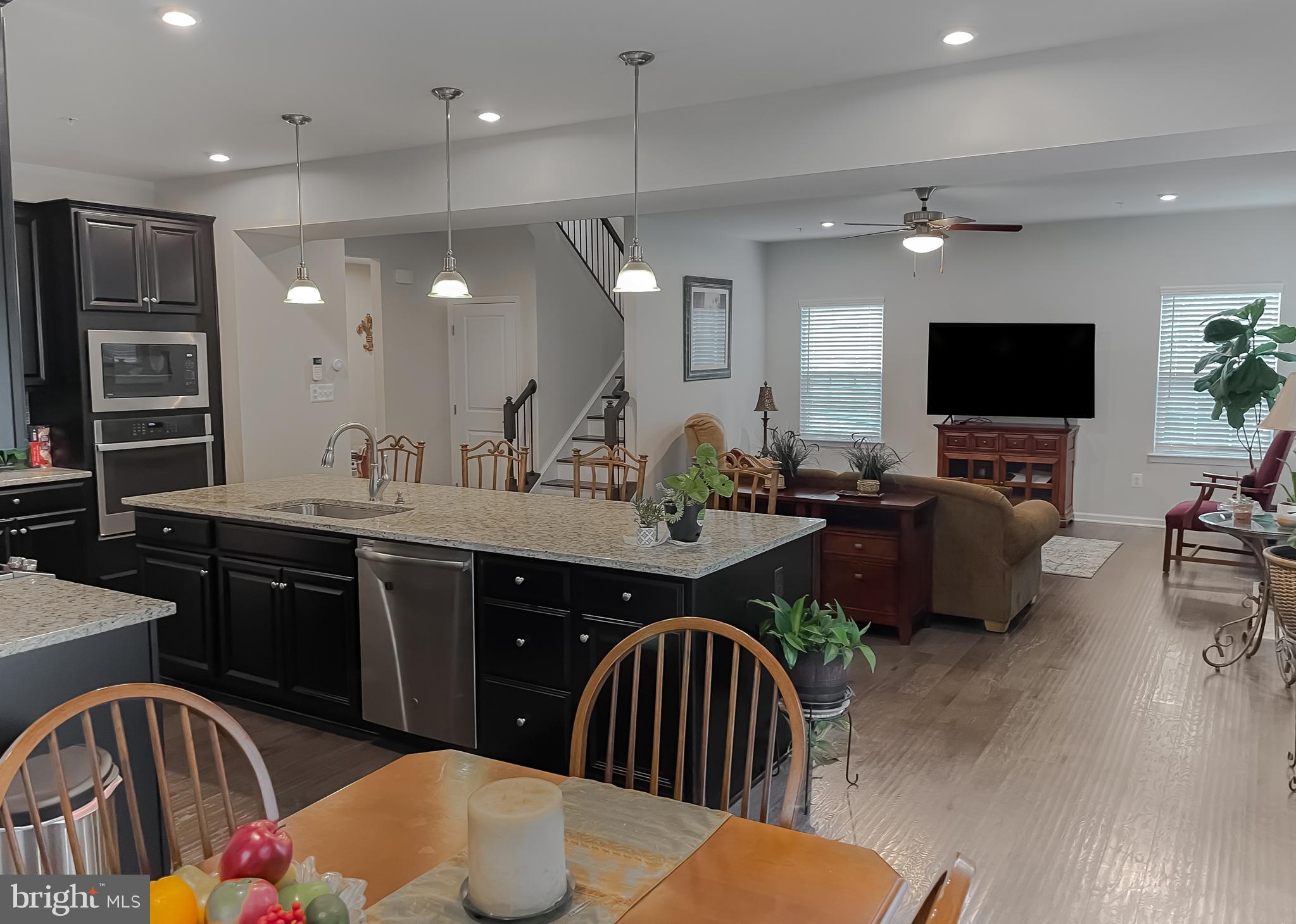 8716 WINDON COURT