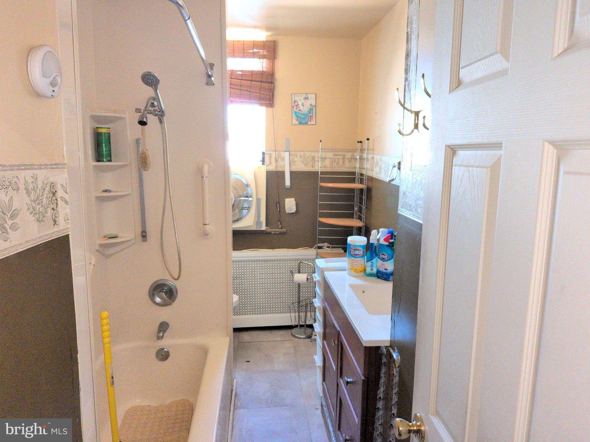 WEST OAK LANE - Residential
