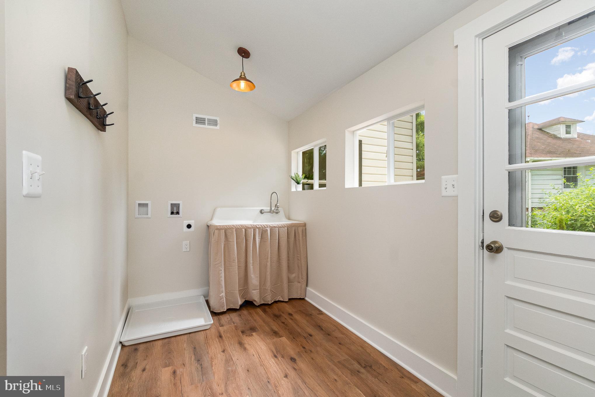 FOREST HILL - Residential